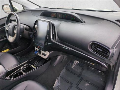 Used 2017 Toyota Prius Prime Advanced image 20