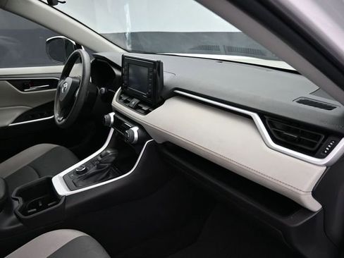 Used 2022 Toyota RAV4 XLE image 36