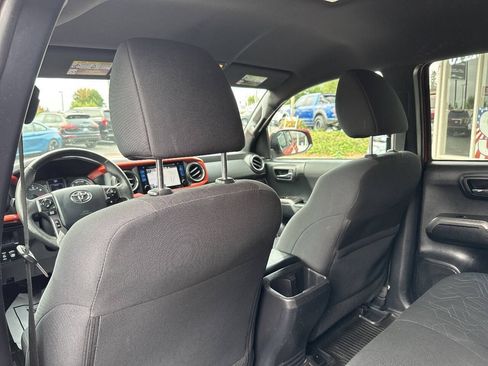 Used 2017 Toyota Tacoma TRD Sport w/ Tow Package AWD/4WD image 27