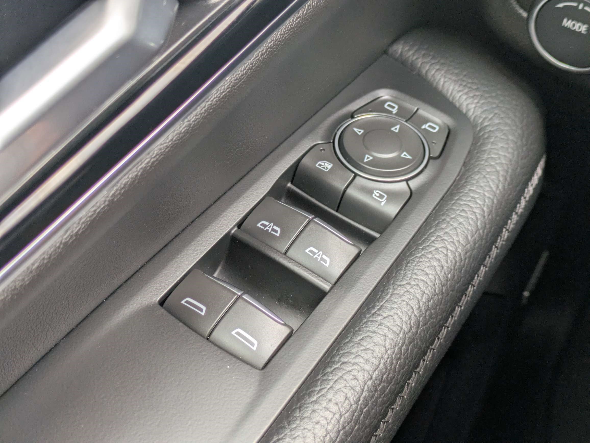 Used 2025 GMC Yukon XL Denali AWD/4WD image 22