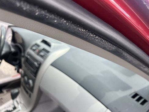 Used 2012 Toyota Corolla LE FWD image 17