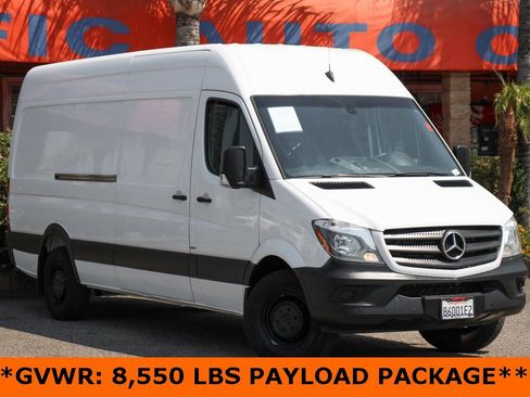 Used 2016 Mercedes-Benz Sprinter 2500 image 2