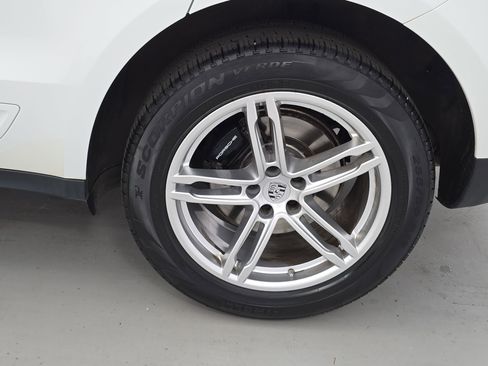 Used 2019 Porsche Macan image 34