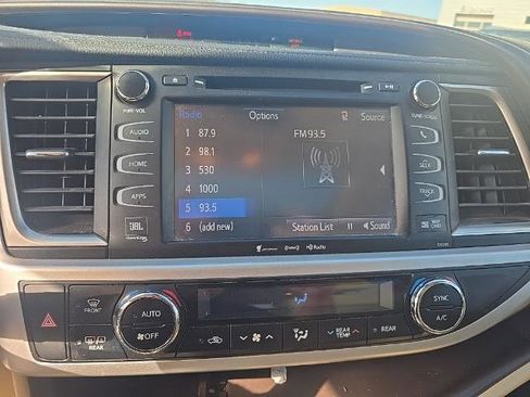 Used 2019 Toyota Highlander FWD V6 image 15