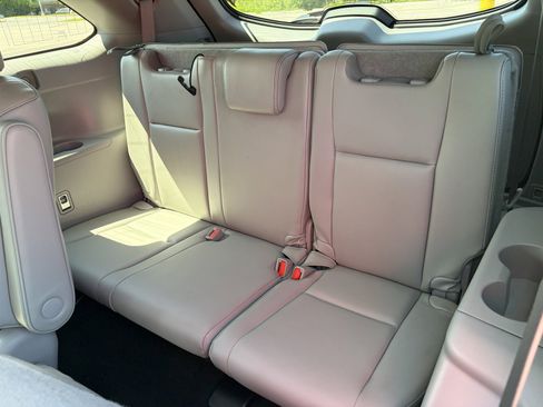 Used 2017 Toyota Highlander XLE AWD/4WD image 10