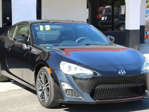 Used 2013 Scion FR-S RWD image 3
