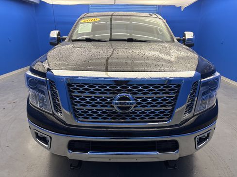Used 2019 Nissan Titan SL w/ Chrome Package image 3