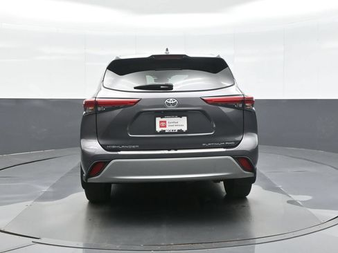 Certified 2021 Toyota Highlander Platinum AWD/4WD image 6