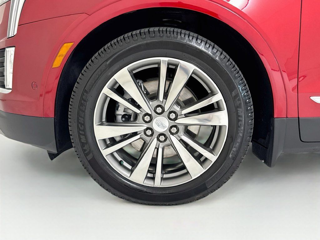 Used 2021 Cadillac XT5 Premium Luxury w/ Platinum Package AWD/4WD image 33