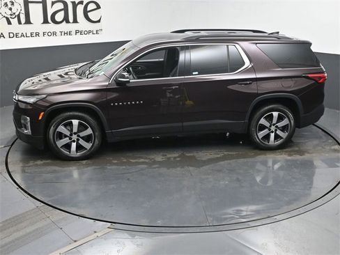 Used 2023 Chevrolet Traverse LT w/ LT Premium Package image 57