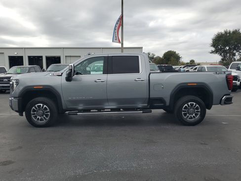 Used 2024 GMC Sierra 2500 SLT w/ SLT Premium Package image 6