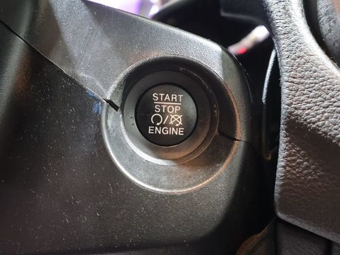 Used 2018 Jeep Compass Latitude AWD/4WD image 27