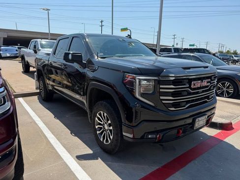 Used 2023 GMC Sierra 1500 AT4 AWD/4WD image 2