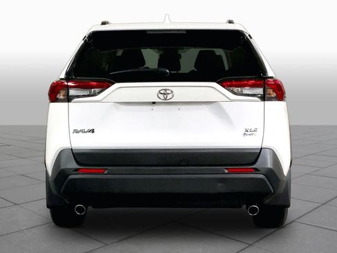 Used 2025 Toyota RAV4 LE AWD/4WD image 5