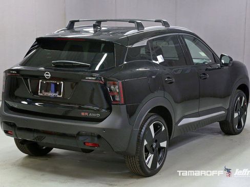 New 2026 Nissan Kicks SR image 13
