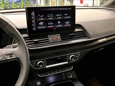 Used 2023 Audi SQ5 Prestige w/ Prestige Package image 7
