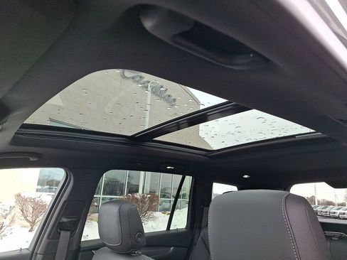 Certified 2025 Cadillac XT6 Luxury image 16