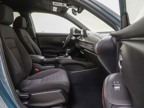 Used 2025 Honda HR-V Sport image 33