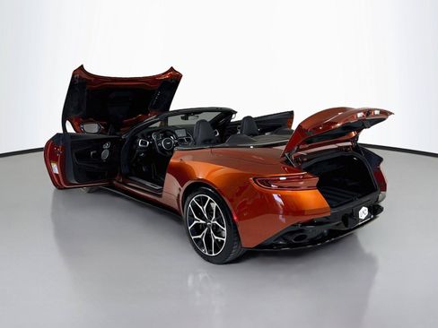 Used 2019 Aston Martin DB11 Volante RWD image 40
