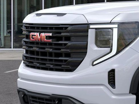 New 2025 GMC Sierra 1500 Elevation image 13