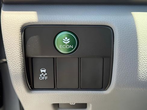 Used 2017 Honda Accord EX-L image 27