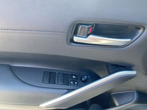 Used 2024 Toyota Corolla Cross XLE w/ Convenience Package image 24