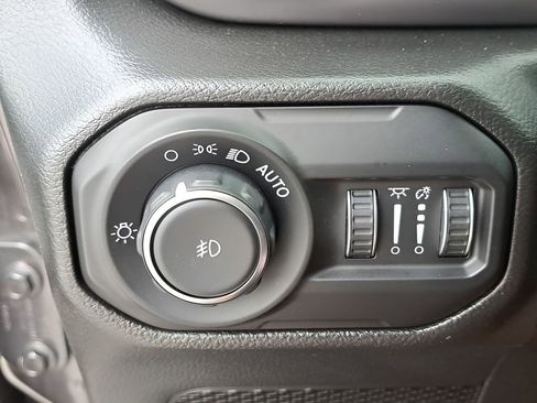 Used 2021 Jeep Wrangler Unlimited Sport image 26