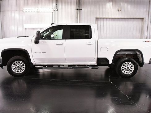 Used 2024 Chevrolet Silverado 2500 LT image 4