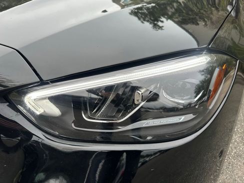 Used 2025 Mercedes-Benz C 300 Sedan image 5