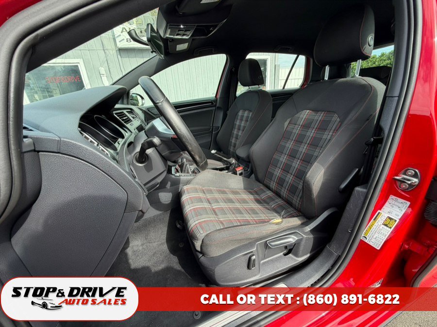 Used 2017 Volkswagen GTI SE FWD image 13