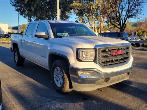 Used 2017 GMC Sierra 1500 SLE w/ SLE Value Package image 10