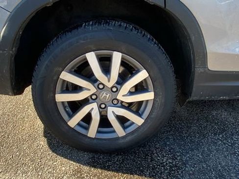 Used 2019 Honda Pilot EX image 12