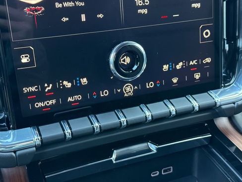 Used 2025 GMC Yukon Denali image 36