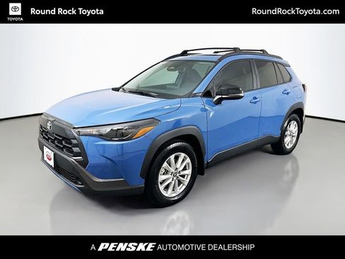 Certified 2026 Toyota Corolla Cross LE w/ Moonroof Package FWD image 1