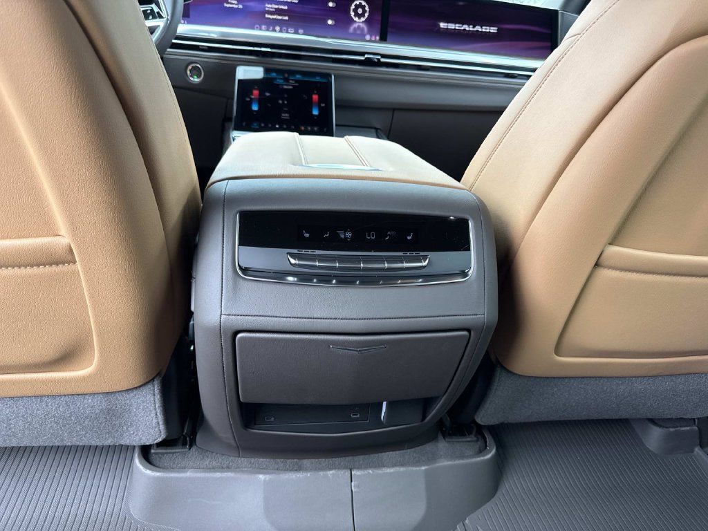 New 2026 Cadillac Escalade ESV Luxury w/ Touring Package AWD/4WD image 16