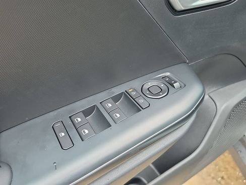 New 2026 Kia K4 FWD image 18