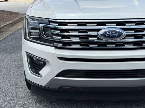 Used 2018 Ford Expedition Limited w/ Equipment Group 302A RWD image 29