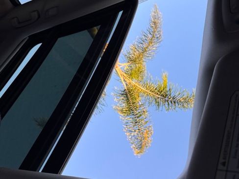 Certified 2018 Nissan Rogue SV w/ Sun & Sound Touring Package image 12