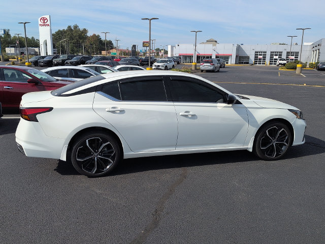 Used 2025 Nissan Altima 2.5 SR AWD/4WD image 8