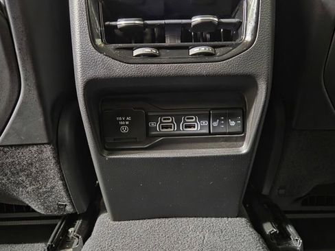 Used 2023 Jeep Grand Cherokee Limited w/ Black Appearance Package image 33