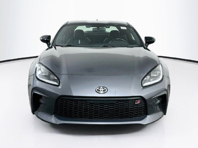 Used 2022 Toyota GR86 Premium RWD image 2