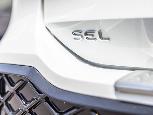 New 2026 Volkswagen Tiguan SEL R-Line image 6