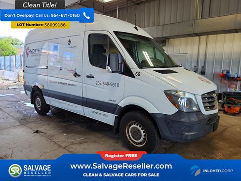 Used 2016 Freightliner Sprinter 2500 RWD image 5