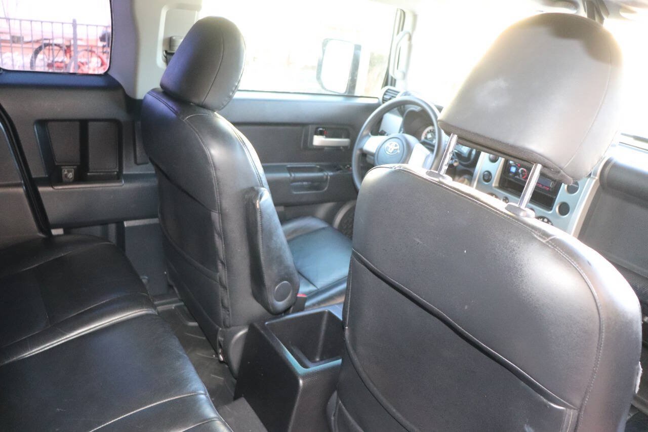 Used 2010 Toyota FJ Cruiser 4WD w/ Convenience Pkg image 33