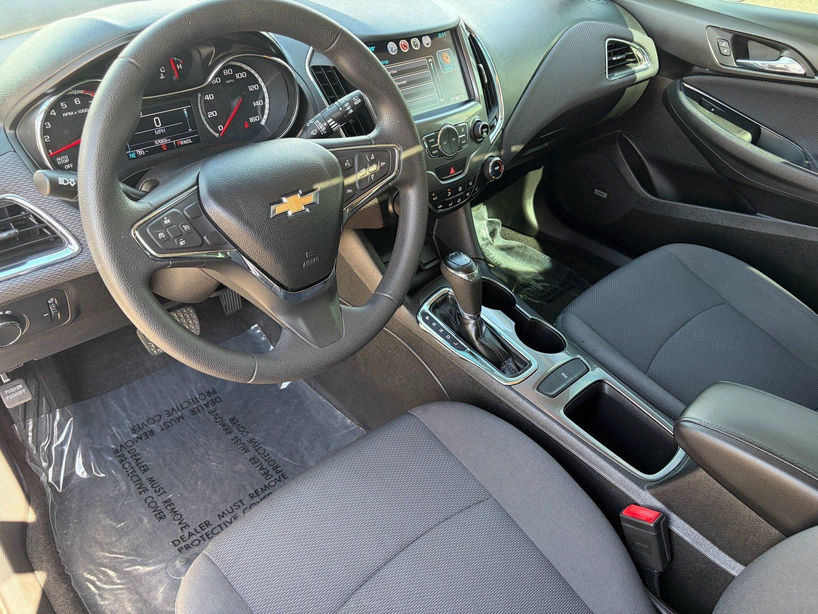 Used 2018 Chevrolet Cruze LT w/ Sun And Sound Package FWD image 16