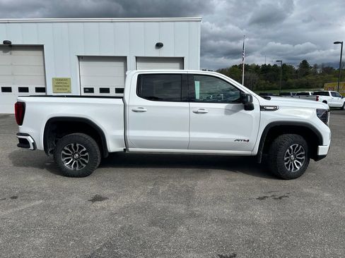 Used 2022 GMC Sierra 1500 AT4 w/ AT4 Preferred Package AWD/4WD image 6