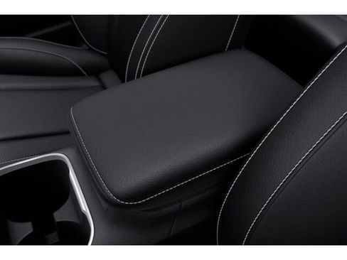 Certified 2025 Subaru Outback Limited w/ Tech Package 2 image 22