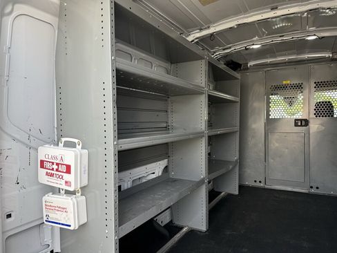 Used 2021 Ford Transit 250 Medium Roof AWD image 17
