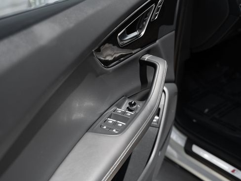 Certified 2025 Audi Q8 Premium Plus w/ Premium Plus Package AWD/4WD image 21