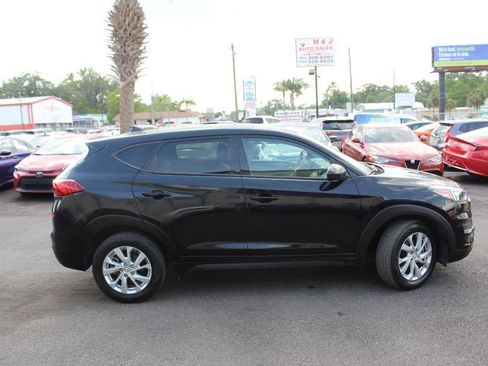 Used 2021 Hyundai Tucson SE FWD image 2